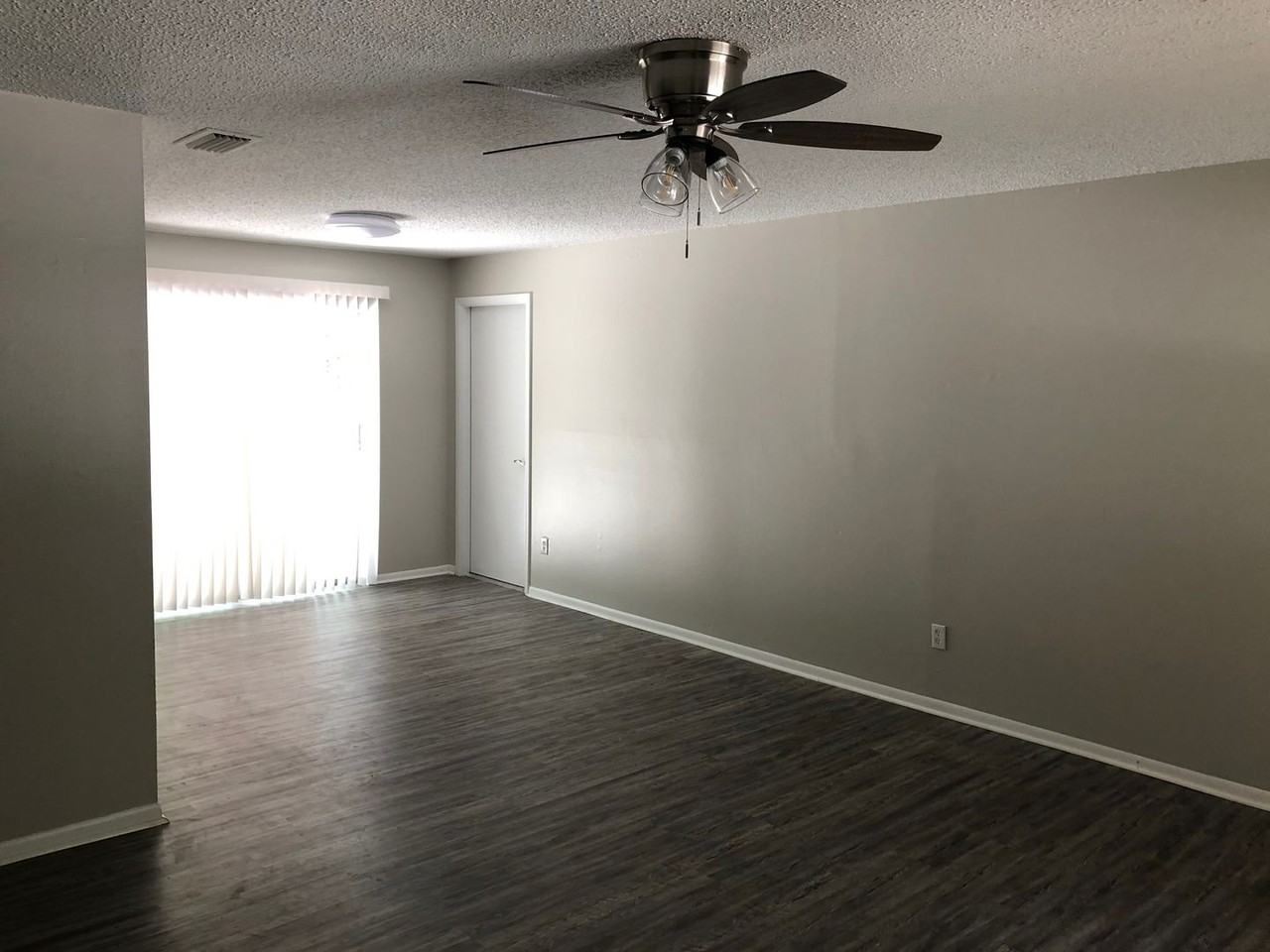 4322 Nw 20th Ter - Photo 2 of 18