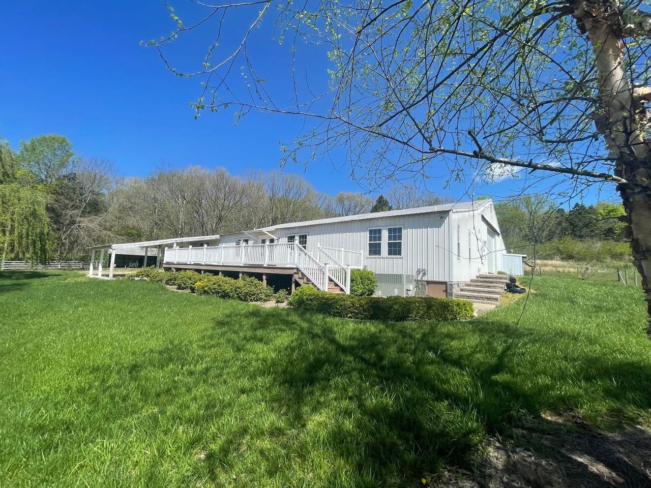 967 Detour Rd - Photo 2 of 22