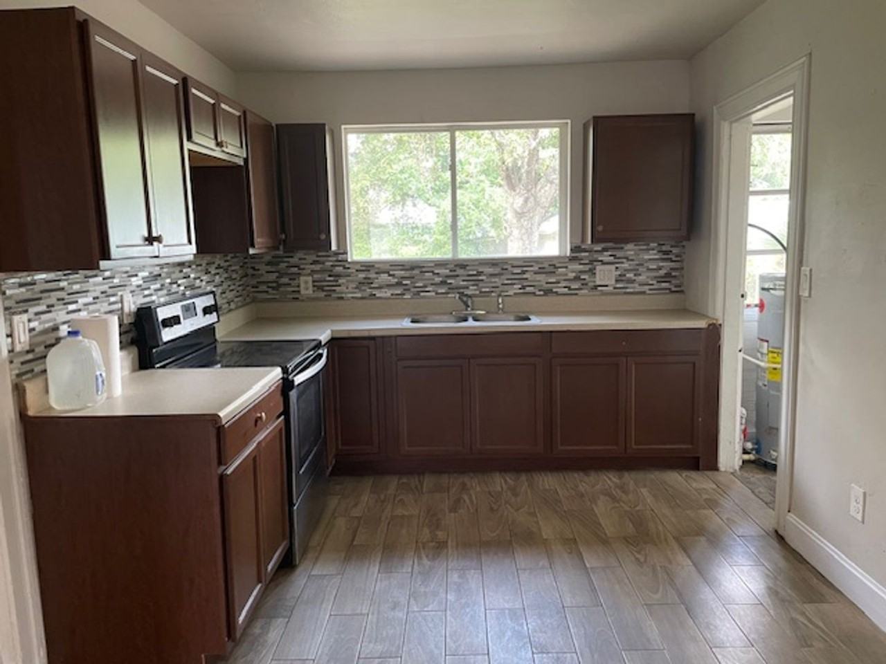 319 W 49th St - Photo 3 of 12