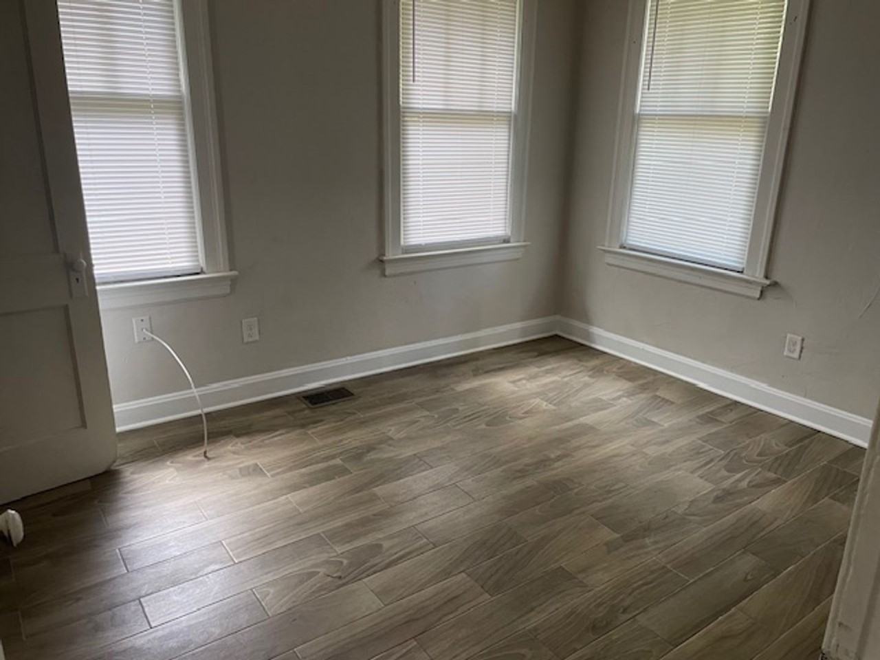 319 W 49th St - Photo 6 of 12