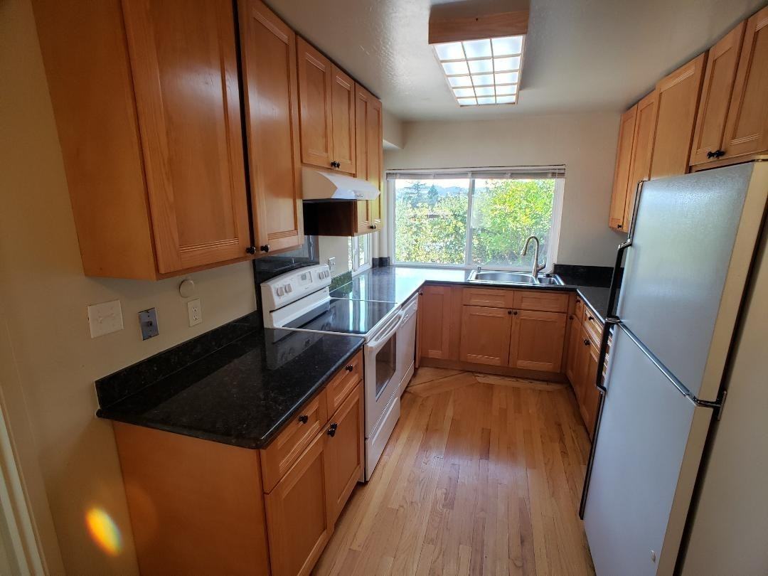 141 Sand Wedge Pl - Photo 2 of 12