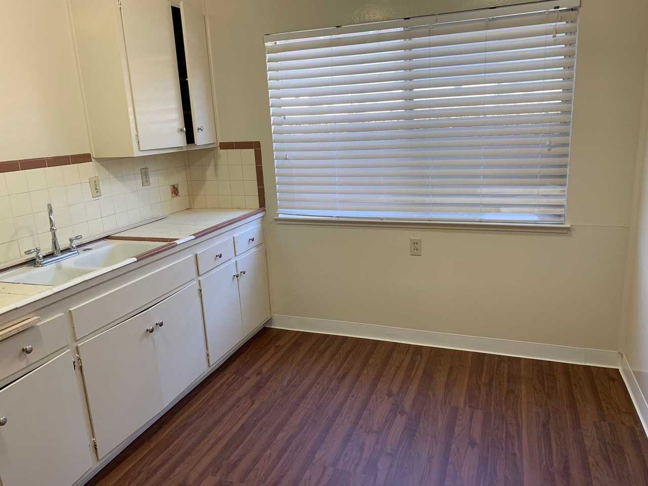 6367 Bollinger Rd - Photo 5 of 12