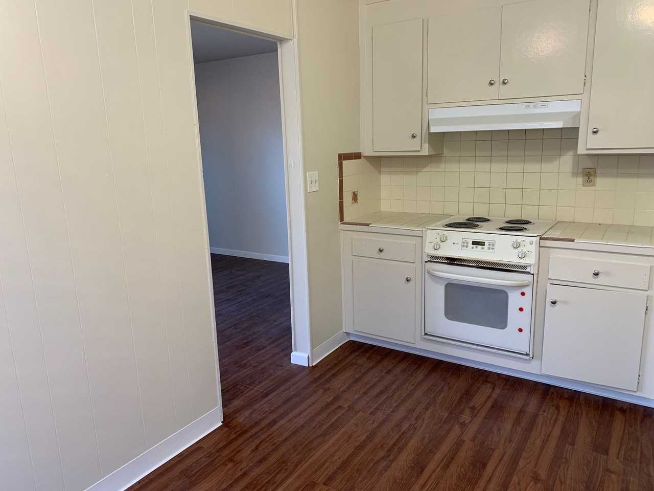 6367 Bollinger Rd - Photo 6 of 12