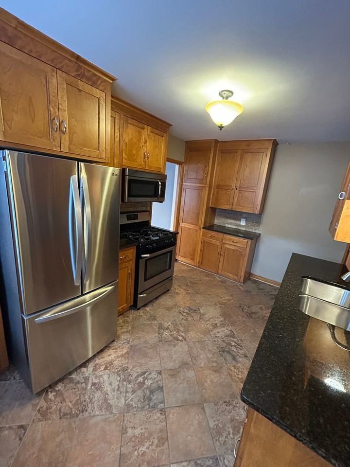 5923 Chicago Ave - Photo 3 of 20