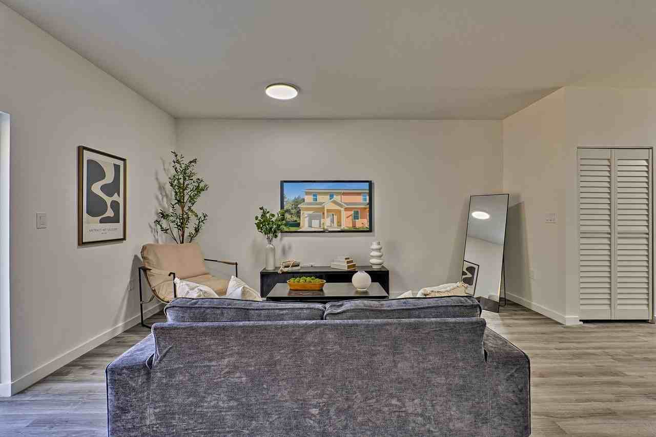 1597 Nw 29th Rd - Photo 2 of 26