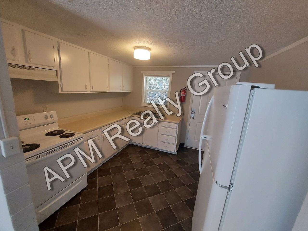 3057C Beaumont Ave - Photo 2 of 5