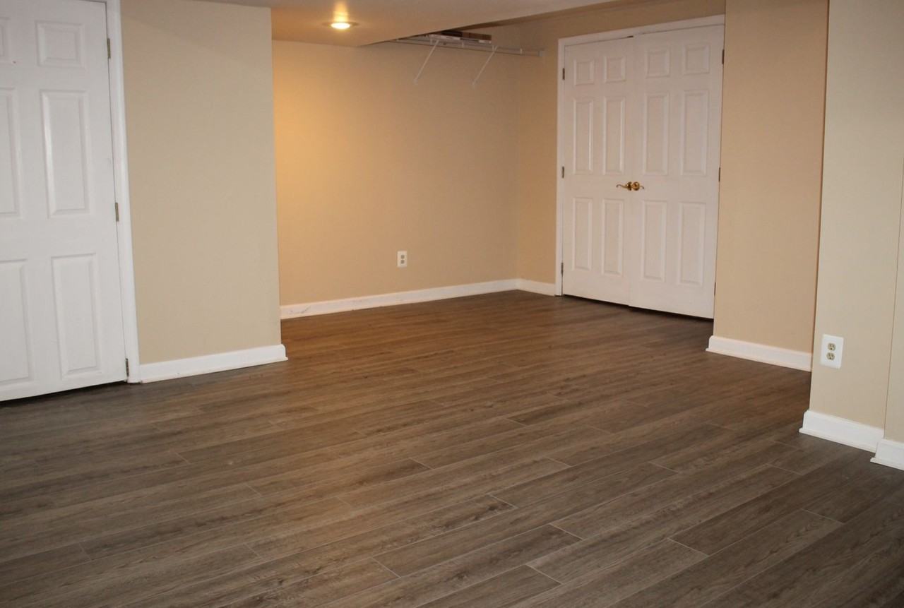 24 Ovelton Ave - Photo 6 of 8