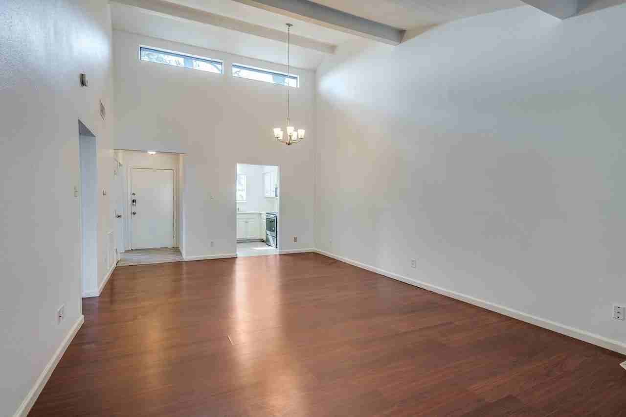 2735 Saint George Pl - Photo 3 of 12