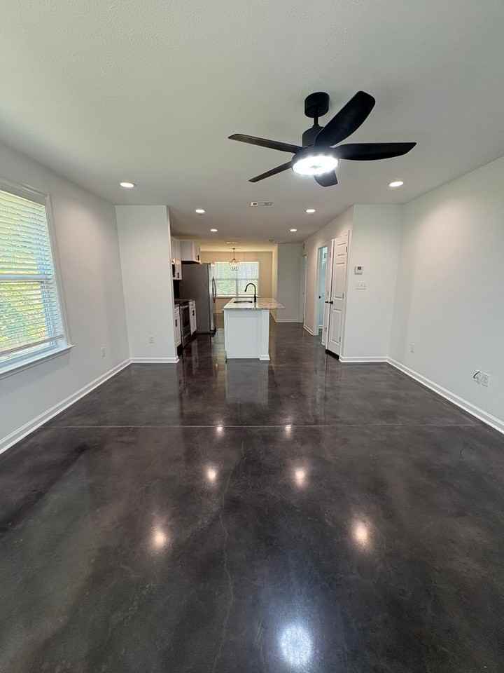 21 Graham Trl - Photo 2 of 15