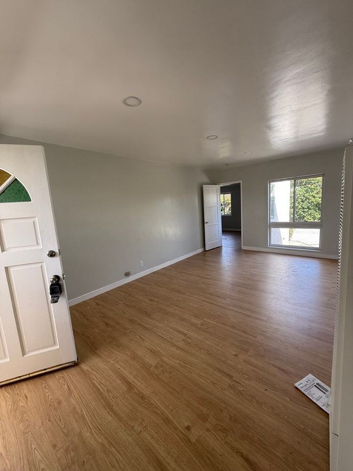 18814 Wilton Pl - Photo 2 of 9