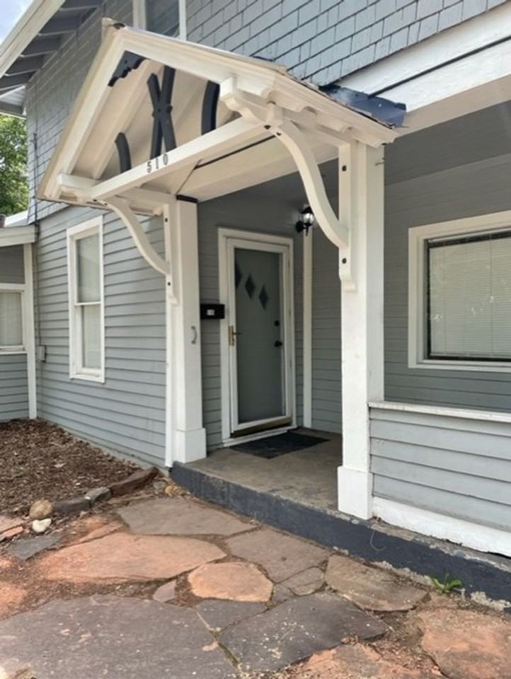 510 E 8th St - Photo 7 of 7