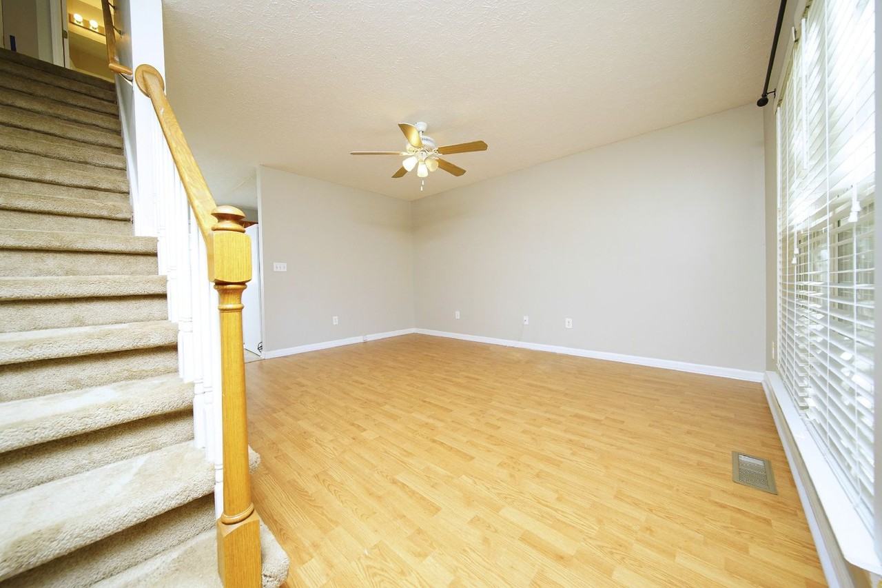 104 Rothwood Ct - Photo 3 of 21