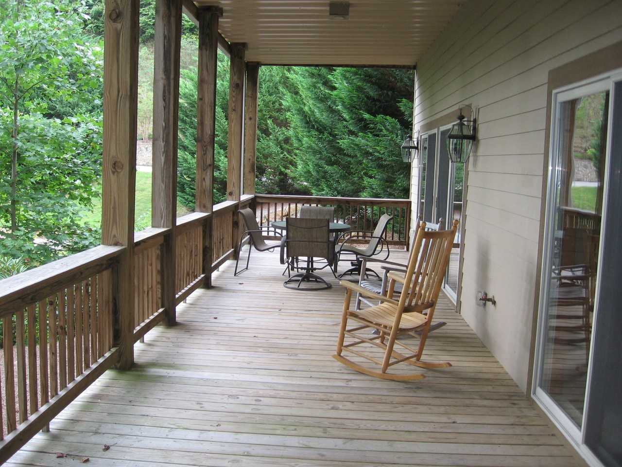 240 Sawgrass Dr #2 - Photo 7 of 11