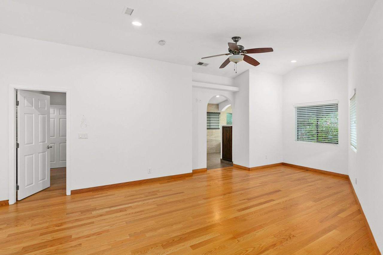 10694 Fuerte Dr - Photo 3 of 22