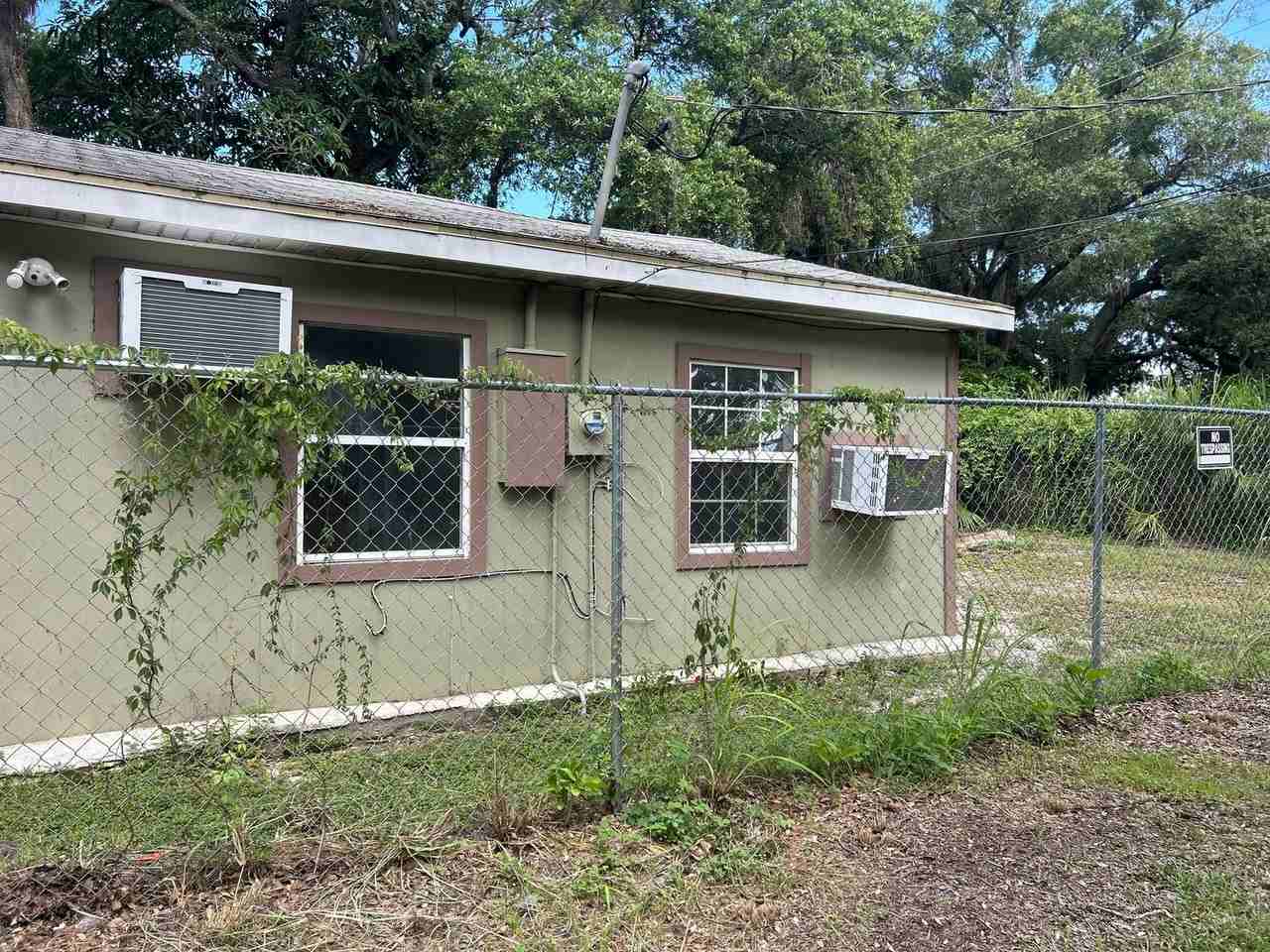 1567 19th St - Photo 3 of 15