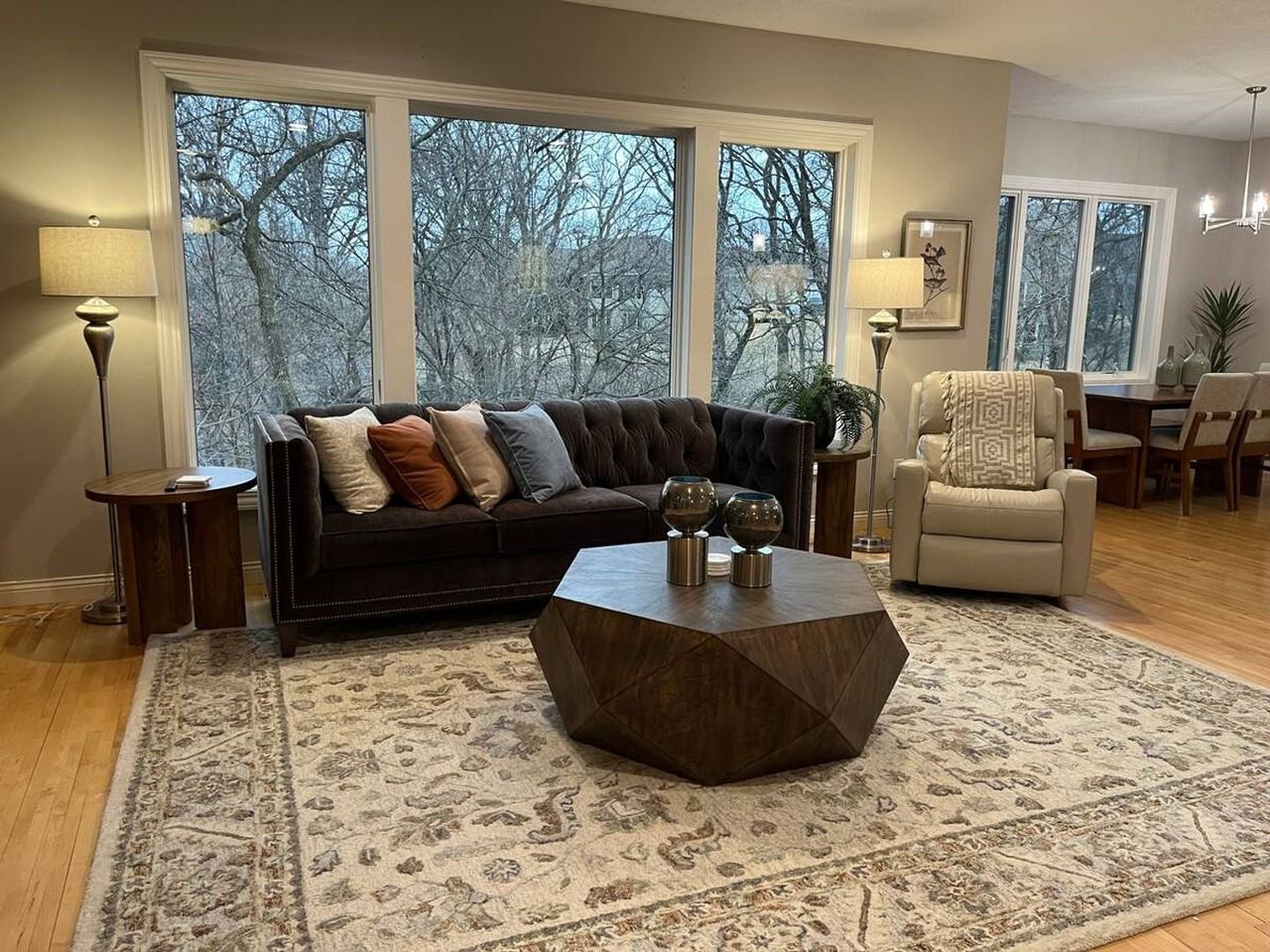 2015 Glendale Hills Drive Northeast - Photo 2 of 24