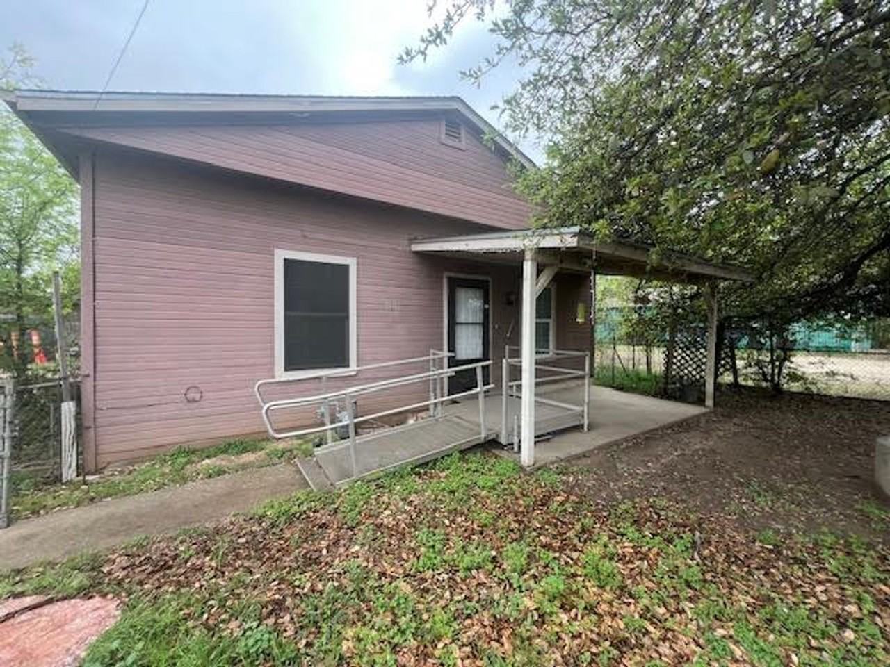 1321 E League St - Photo 2 of 17