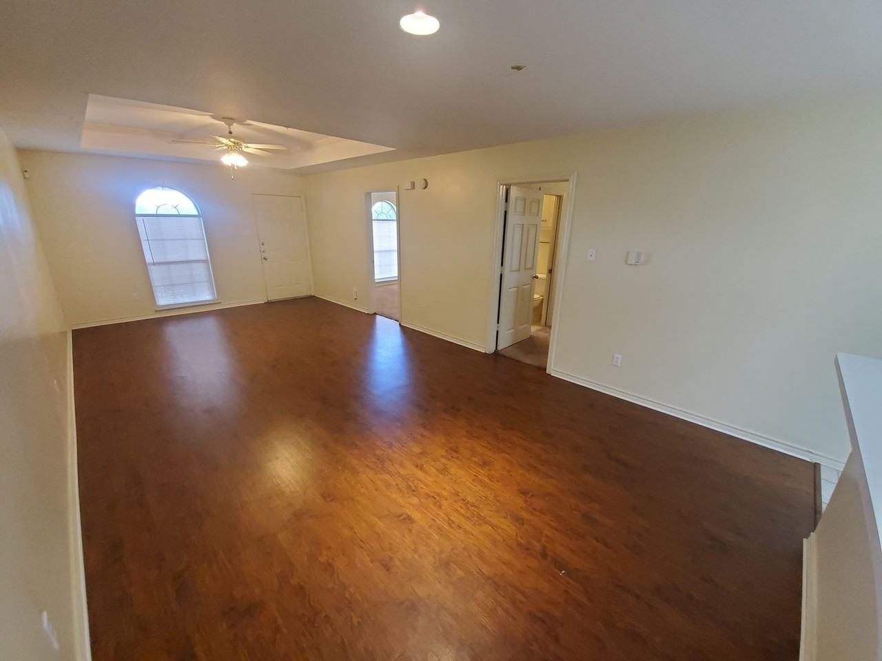 2005 Colgate Dr - Photo 3 of 18
