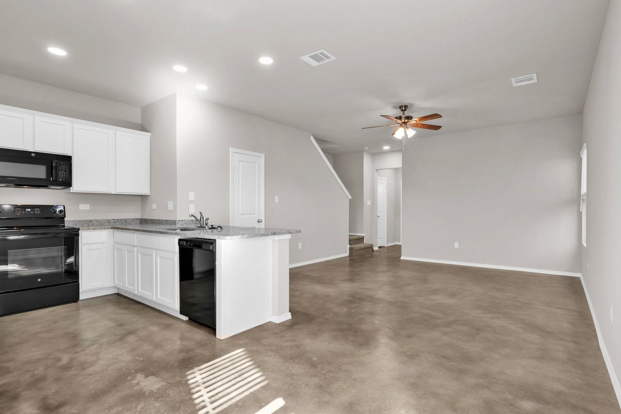 Converse Ridge - Photo 4 of 7