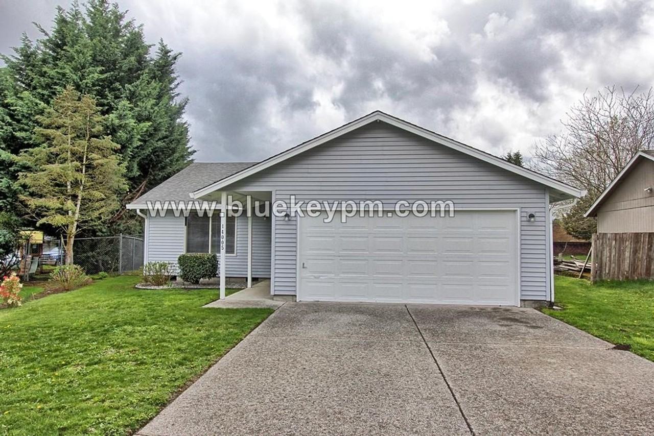 14005 Ne 70th St - Photo 2 of 13