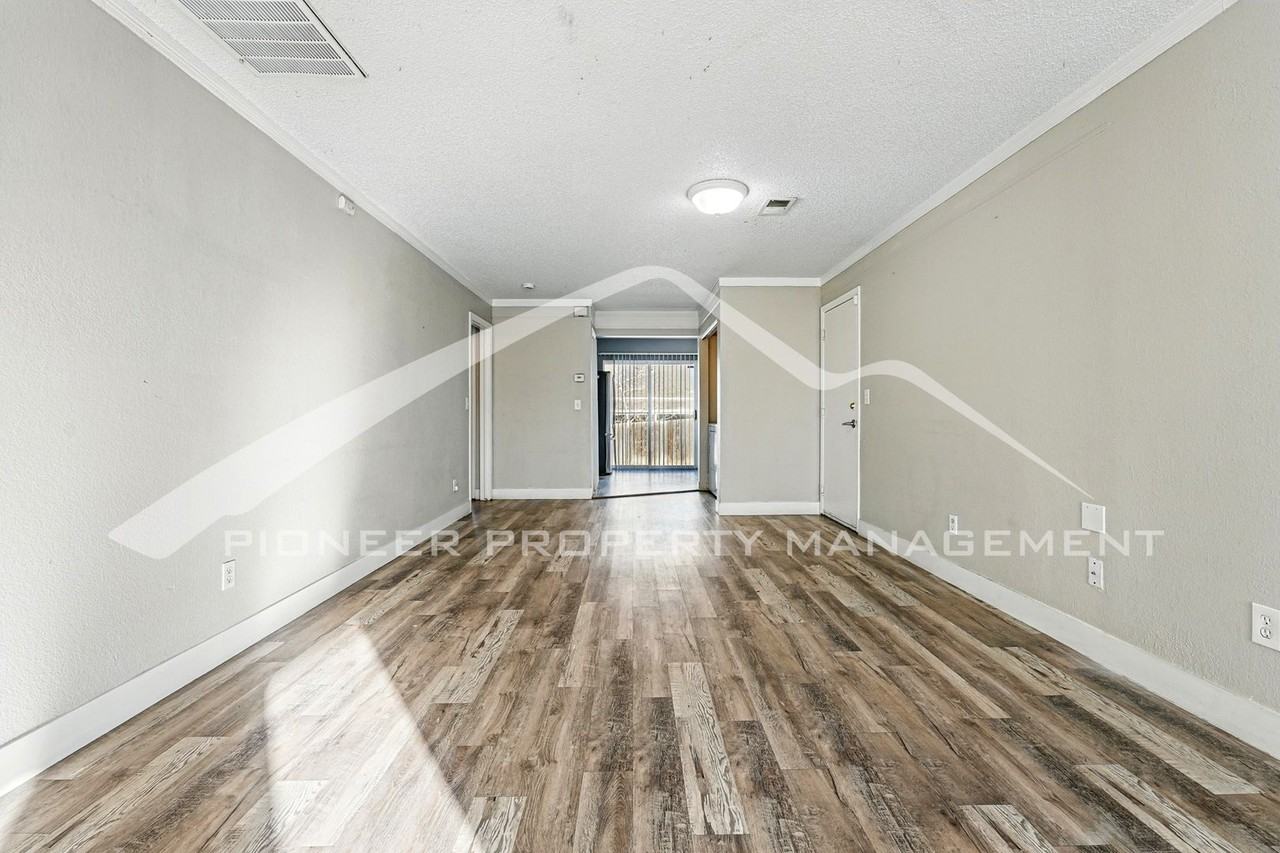 15666 E 51st Pl - Photo 5 of 21