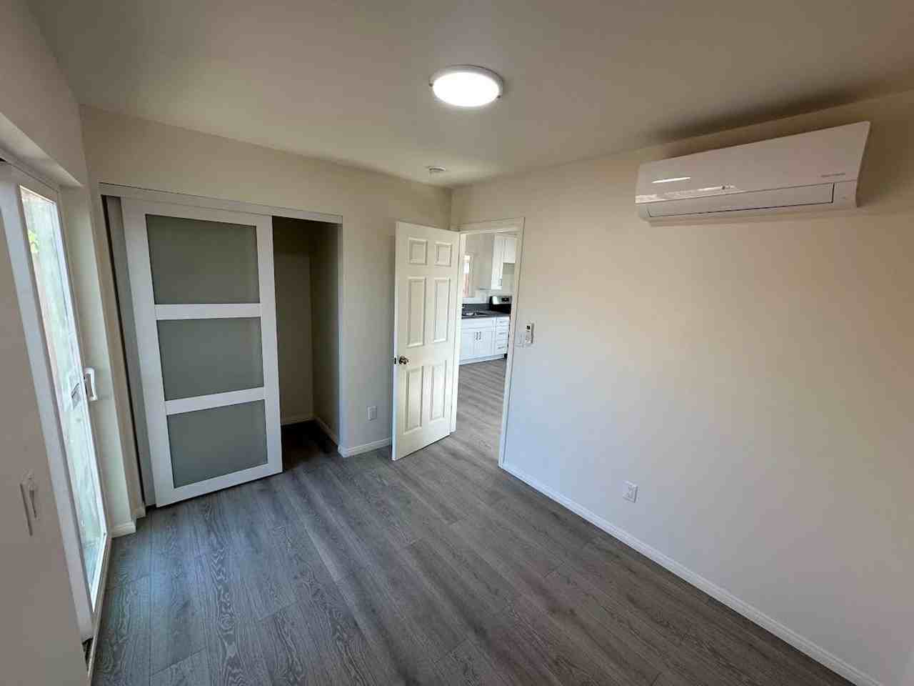 349 1/2 Saratoga St - Photo 2 of 7