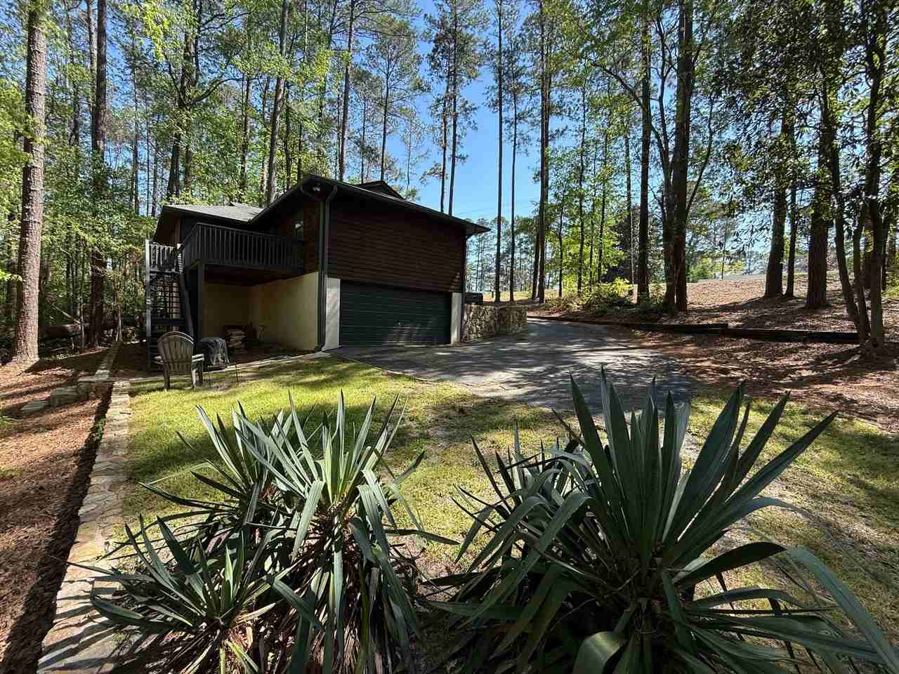 126 Midland Dr - Photo 2 of 27