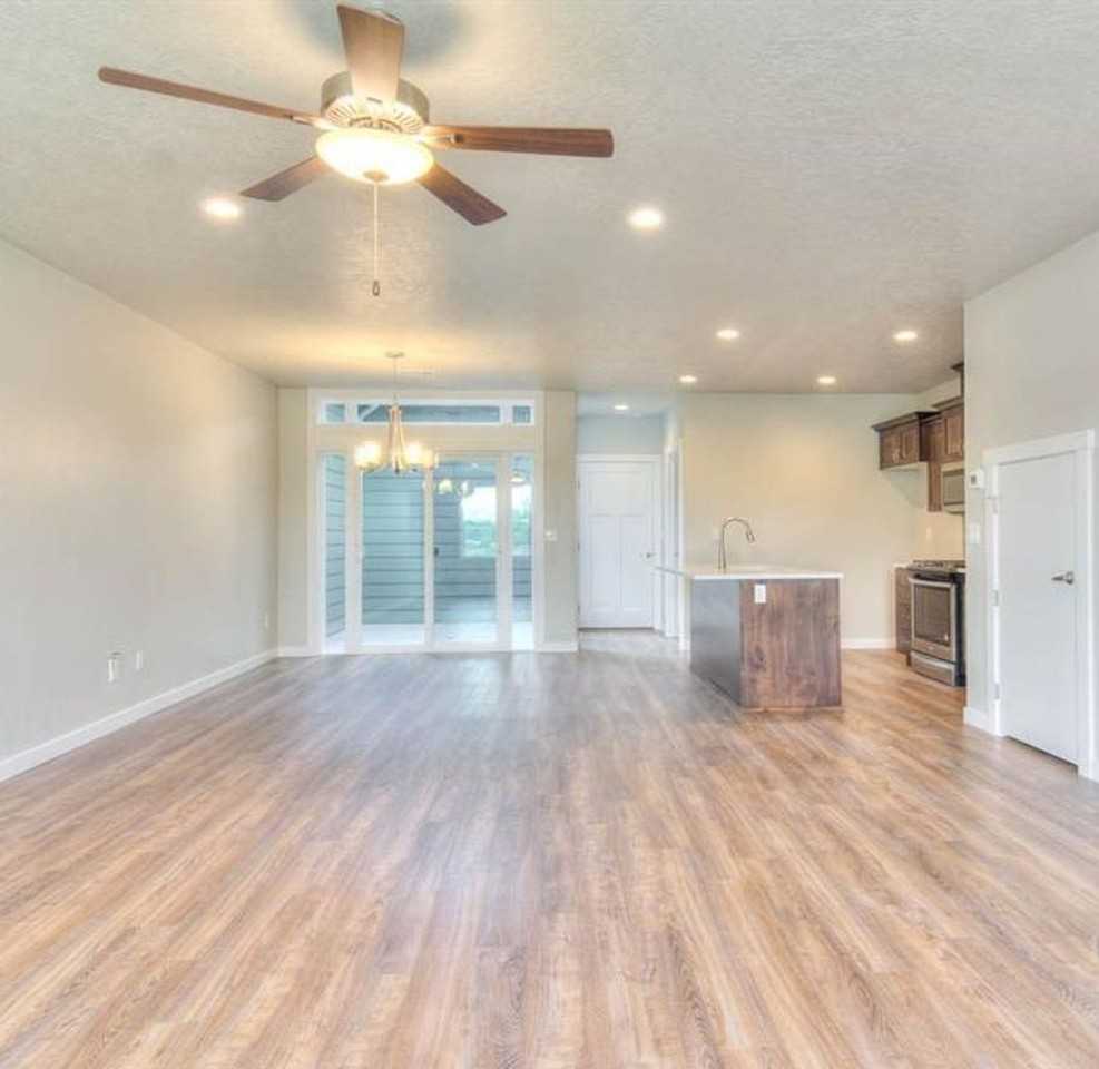 10299 W Carlton Bay Dr - Photo 2 of 7