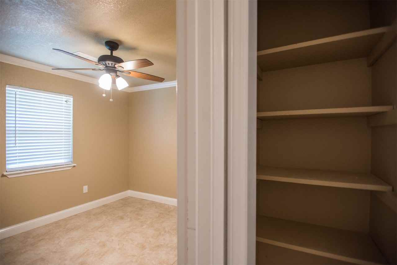 WINDWOOD LANE DUPLEXES - Photo 7 of 15