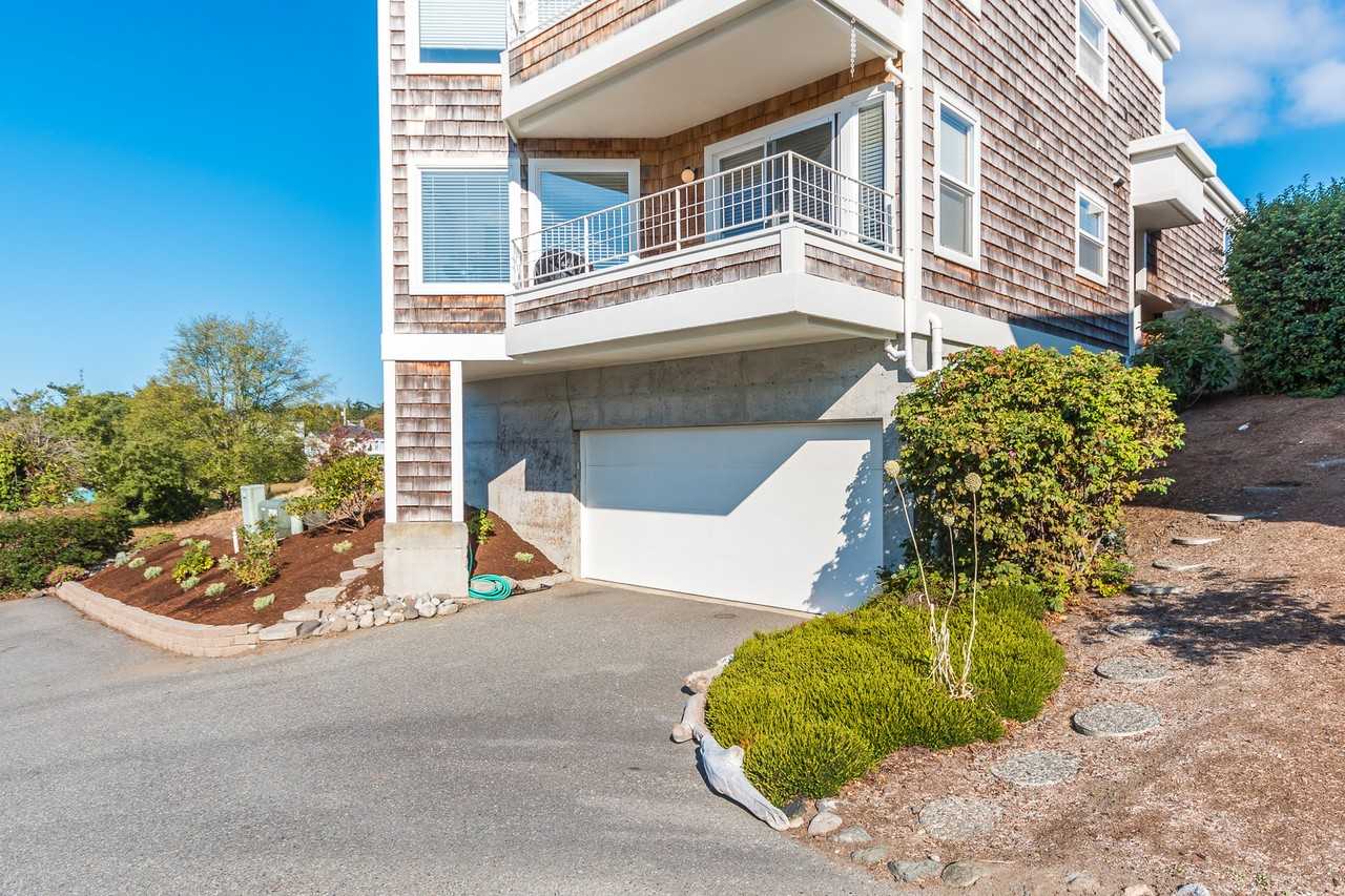 1771 Se 10th Ave #101 - Photo 2 of 20