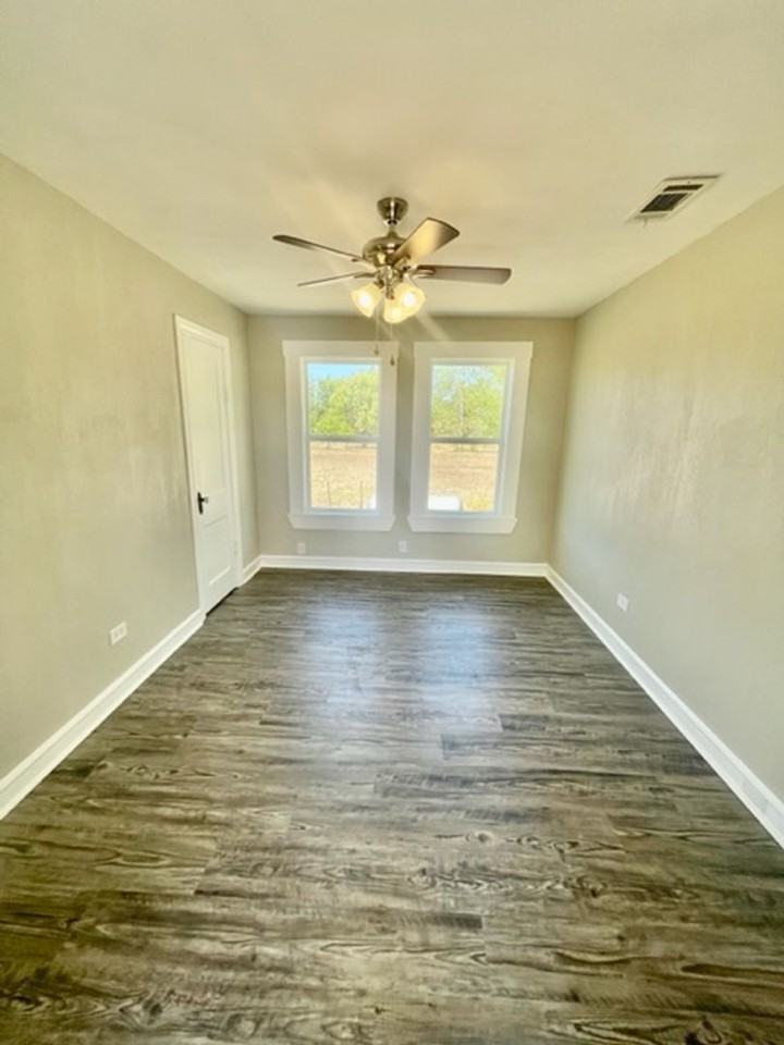 13253 China Spring Rd - Photo 3 of 11