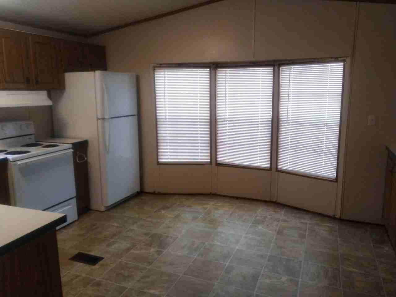 255 Fowler Rd - Photo 3 of 8