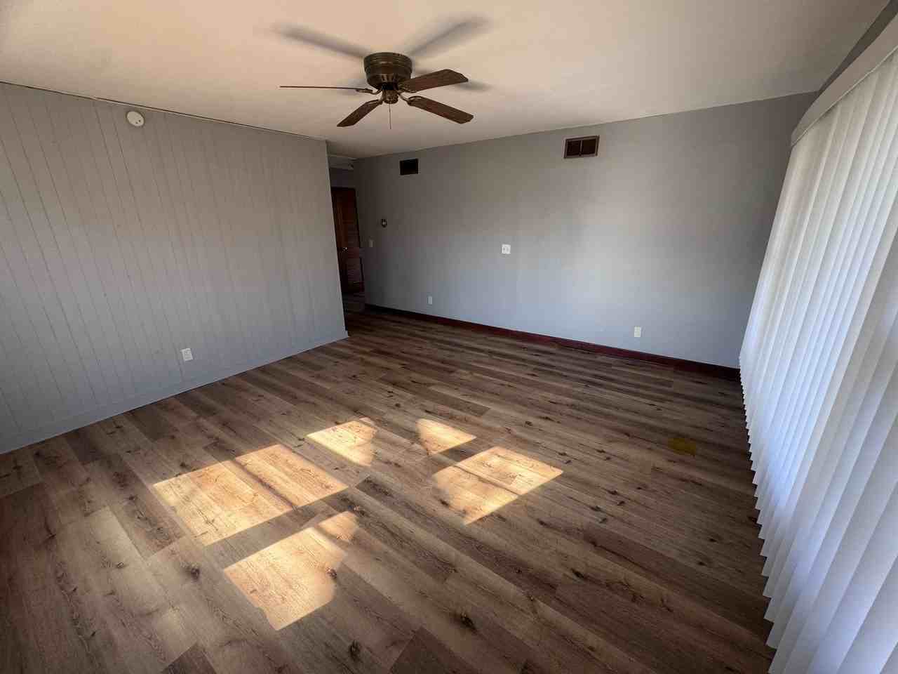 5300 W Zeamer St - Photo 3 of 14