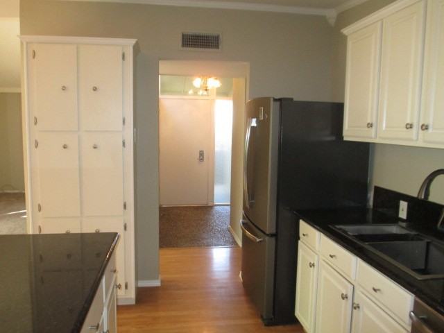 4937 Clear Cir - Photo 5 of 33