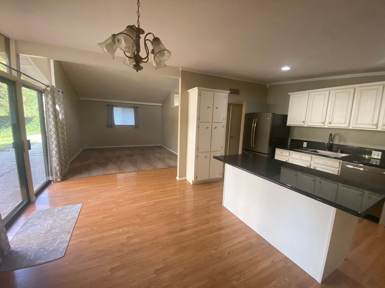 4937 Clear Cir - Photo 6 of 33