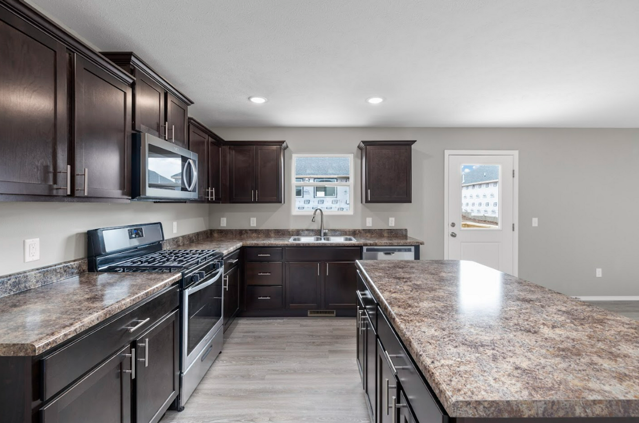 1276 East Road - Photo 3 of 9