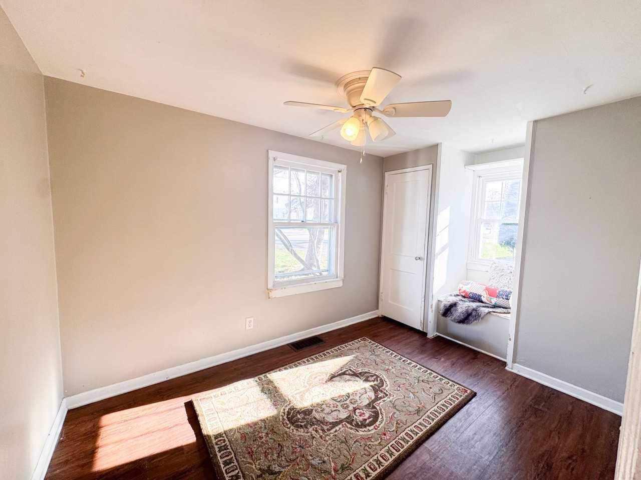 161 Jordan Ave - Photo 2 of 7