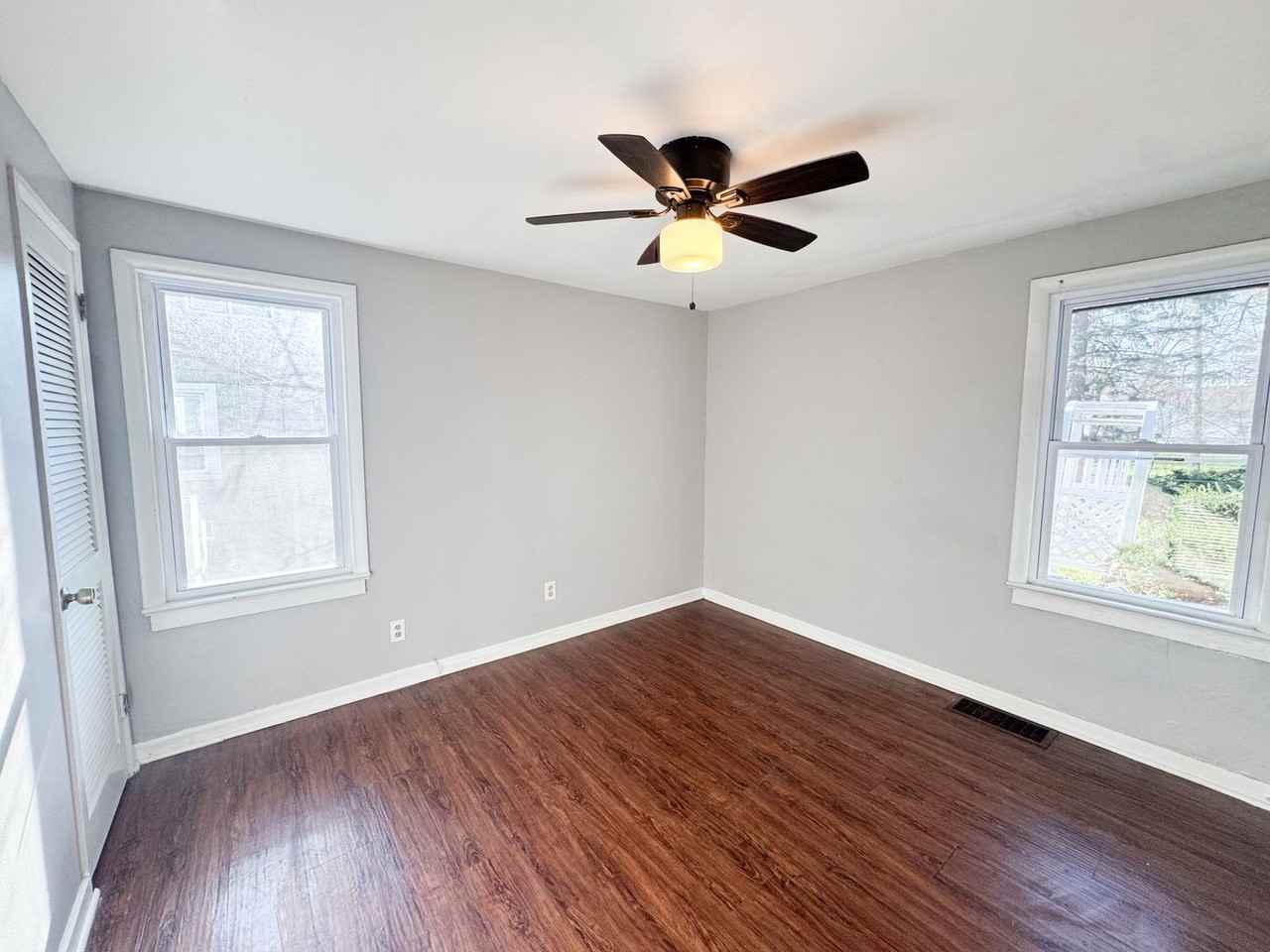 161 Jordan Ave - Photo 3 of 7