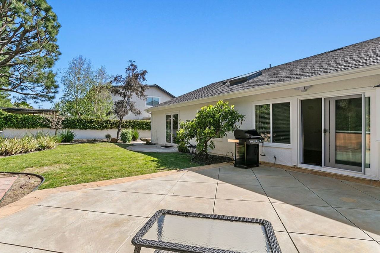 27242 Cordero Ln - Photo 4 of 40