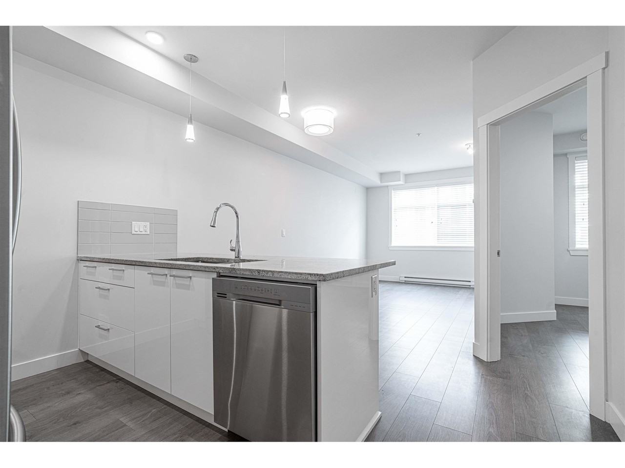 20696 Eastleigh Crescent #214 - Photo 5 of 21