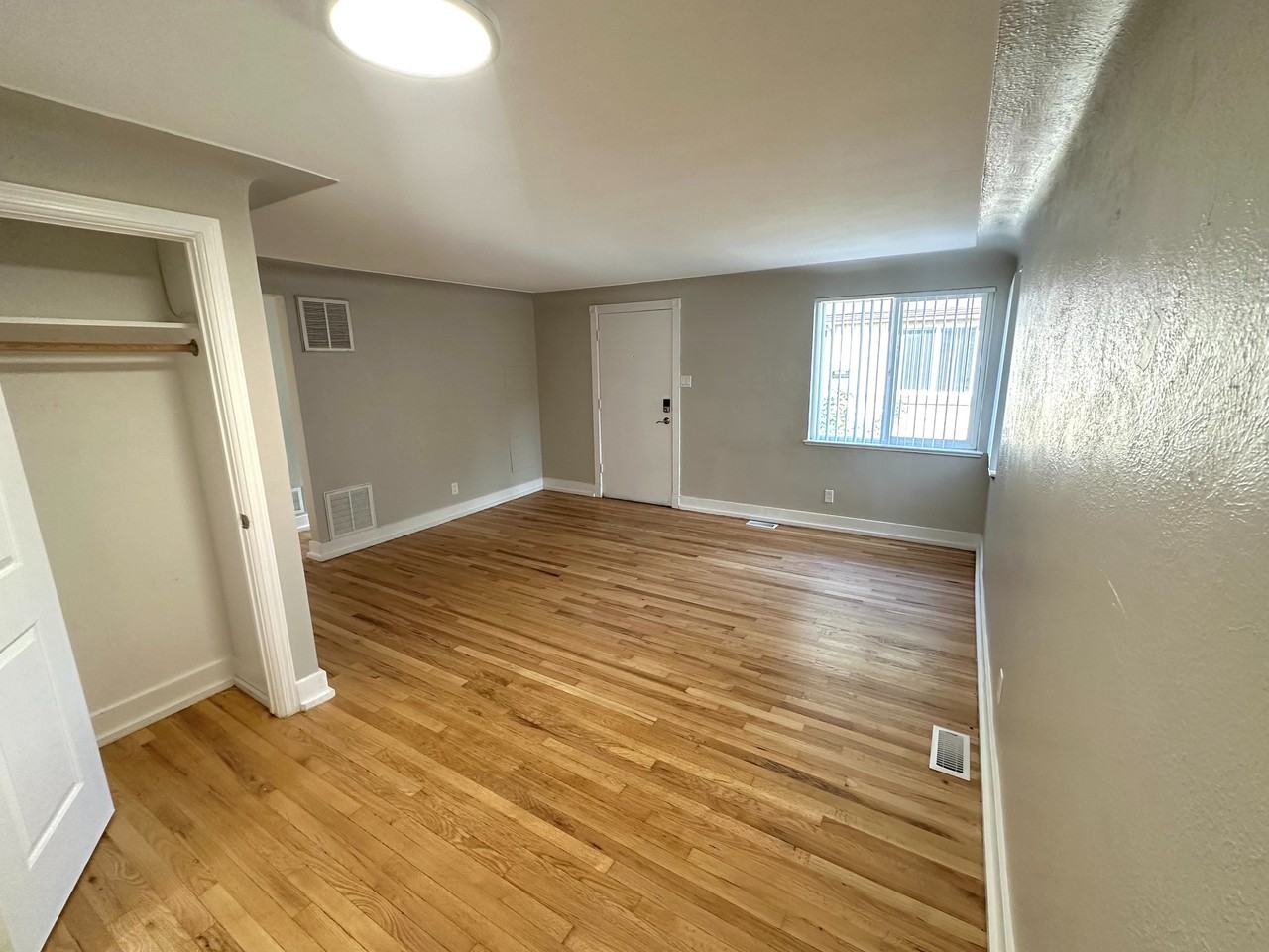 Flats at 16th - Photo 4 of 21