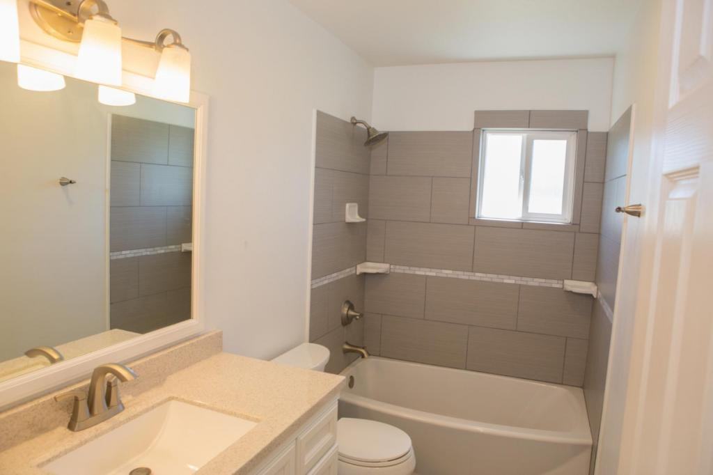 2335 55th St Unit B - Photo 2 of 21