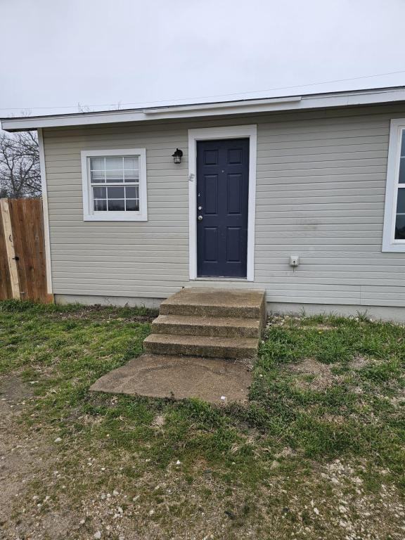 2115 Waco St