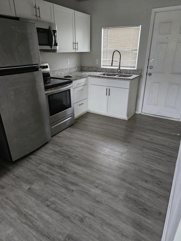 2115 Waco St - Photo 3 of 8