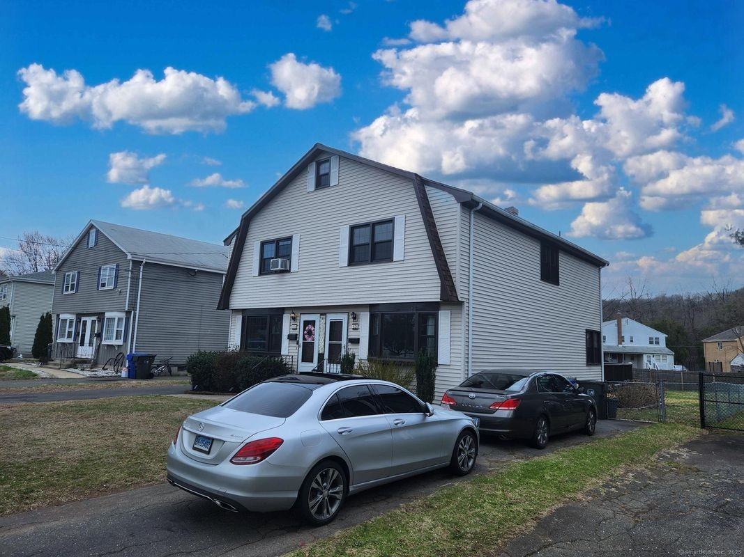 426 Connecticut Ave - Photo 2 of 36