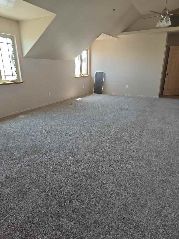 1529 Fox Chase Rd - Photo 2 of 25