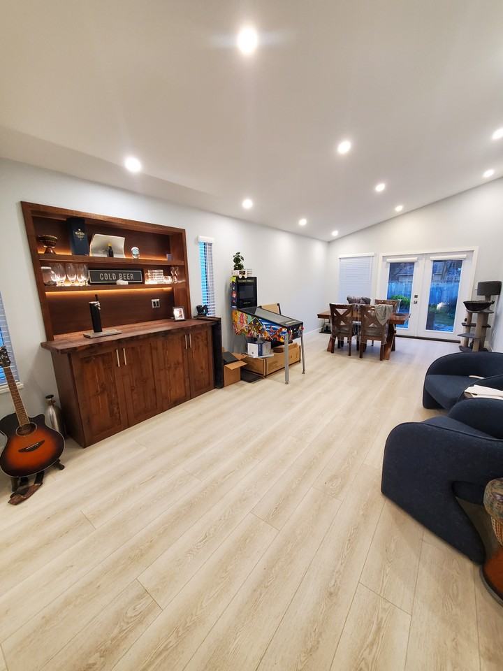 20622 River Road West - Photo 3 of 14