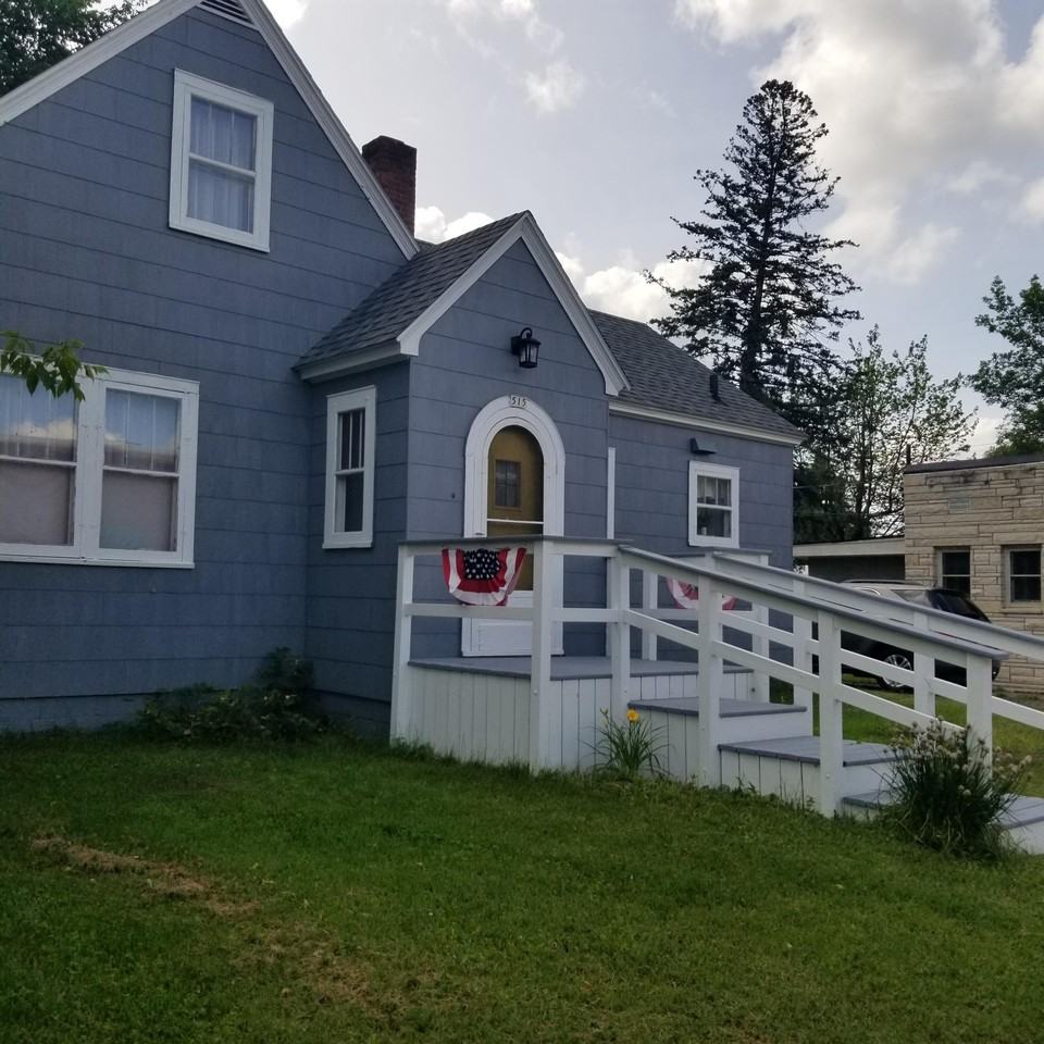 515 Flambeau St - Photo 4 of 32