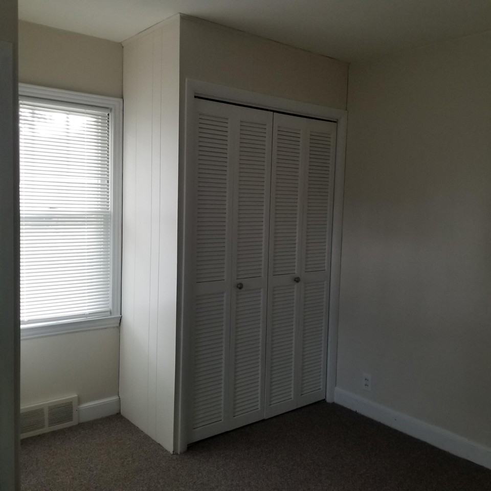515 Flambeau St - Photo 4 of 32