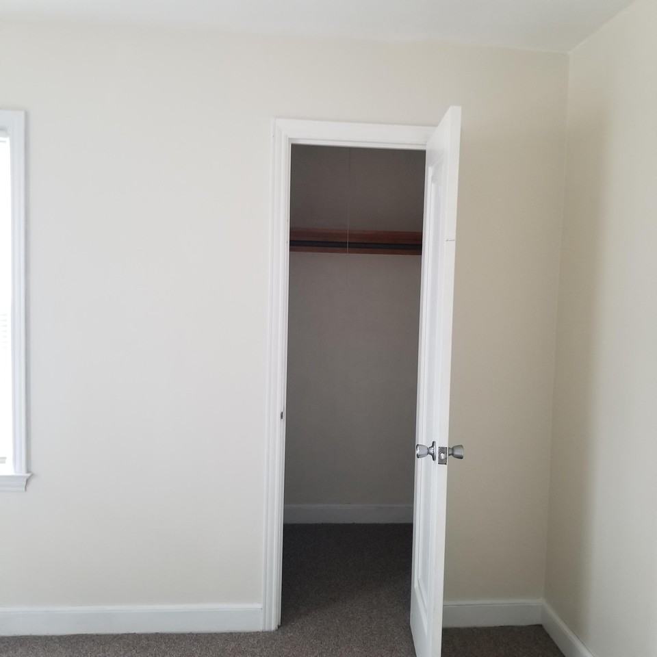 515 Flambeau St - Photo 3 of 32